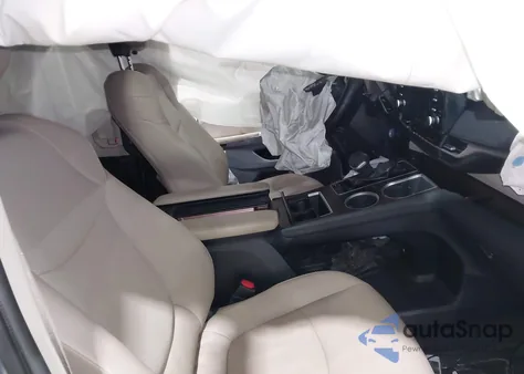 2021 Toyota Sienna Xle from USA, damaged, VIN 5TDYRKECXMS063665